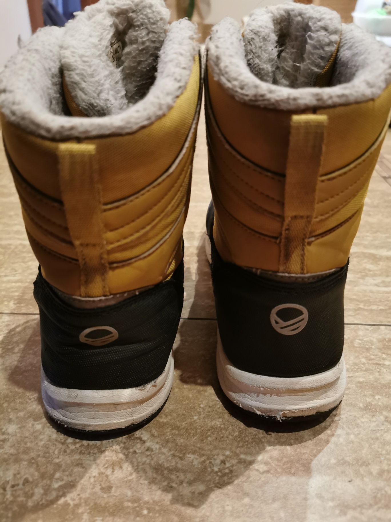 Buty zimowe, śniegowce rozmiar 36
