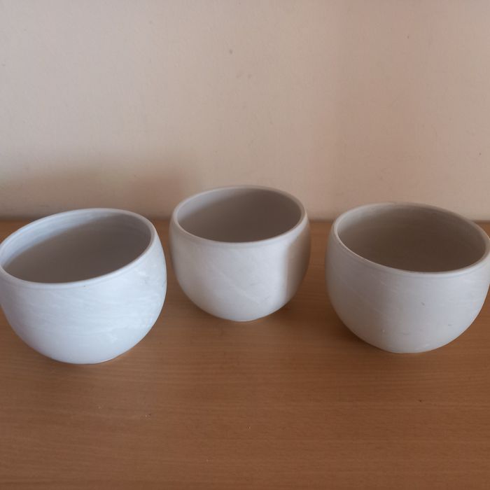 Doniczki 3 sztuki bezowe