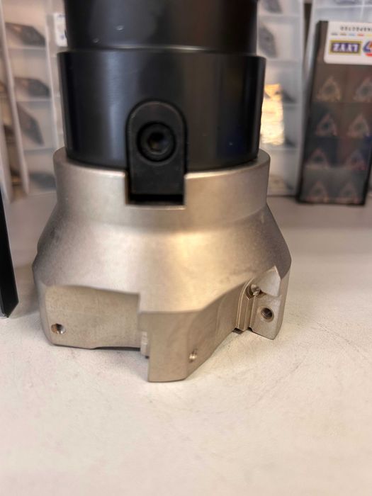 Głowica frezerska, frezowanie, BAP 400, APMT1604, Fi 80, 6T, NT30