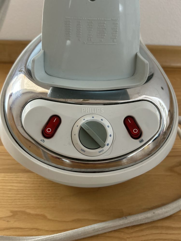 Żelazko z podstawą parową Philips GC 6320