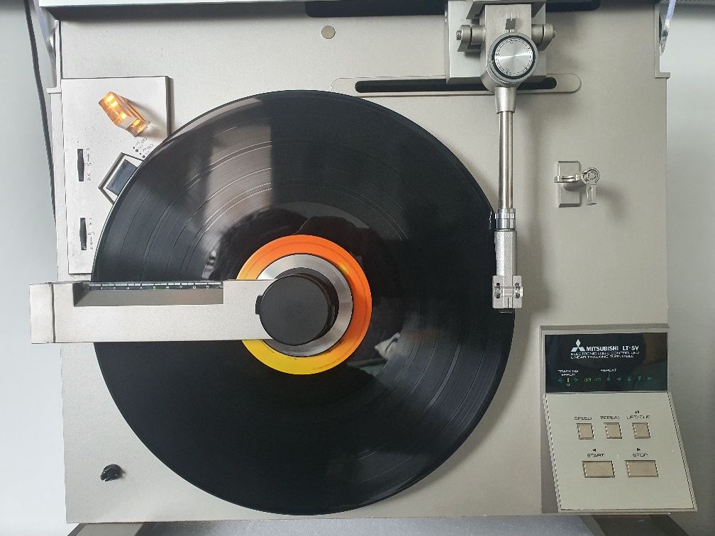 Unikalny gramofon Mitsubishi LT 5 V