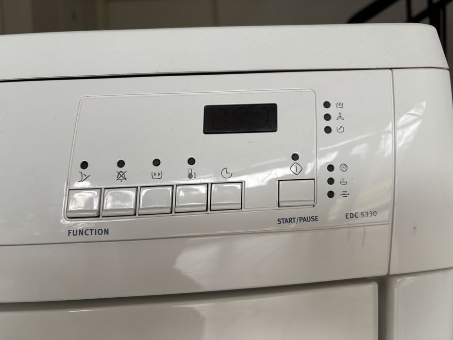 Suszarka kondensacyjna Electrolux EDC 5330