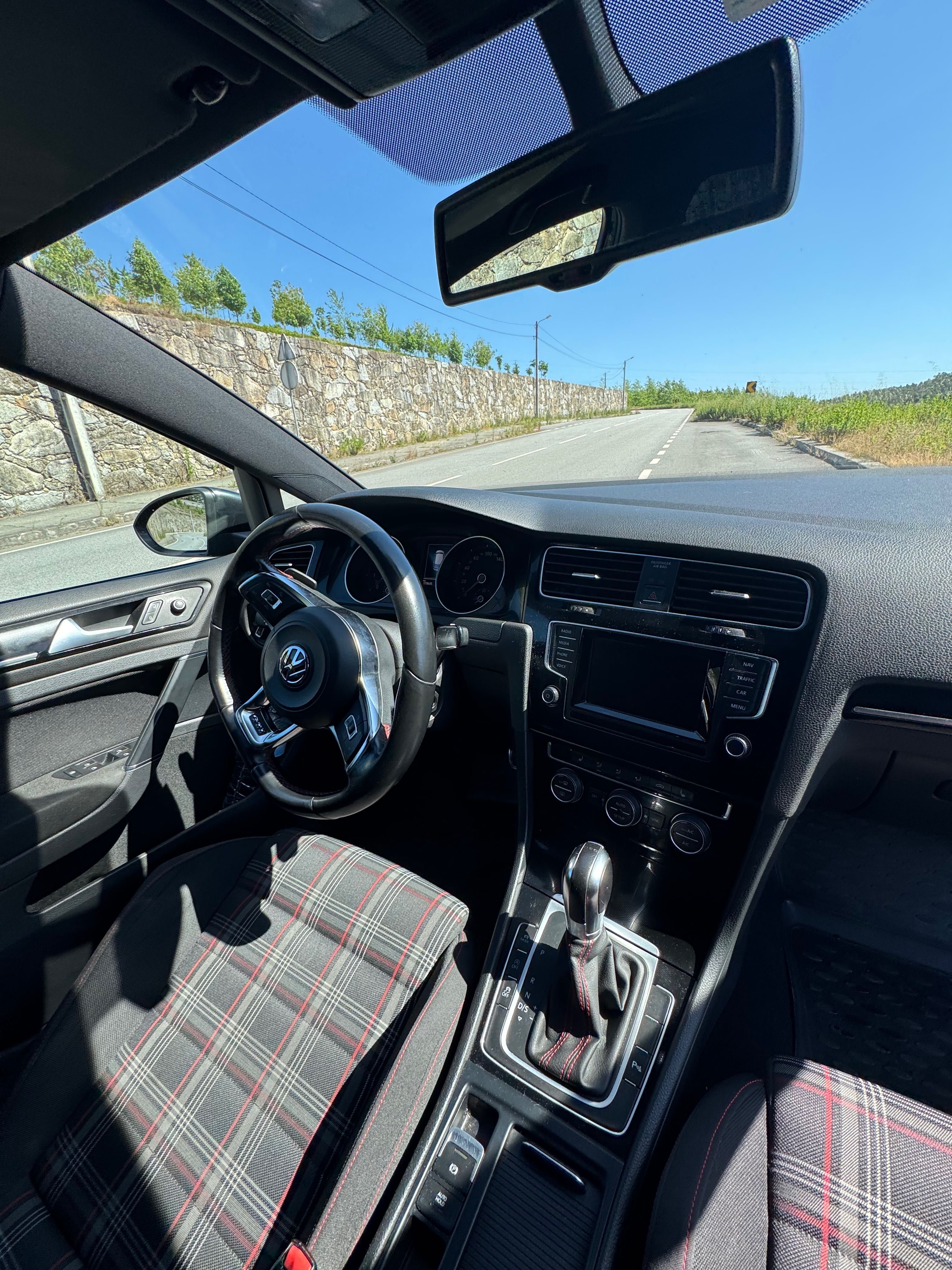 Golf 7 GTI DSG 210cv