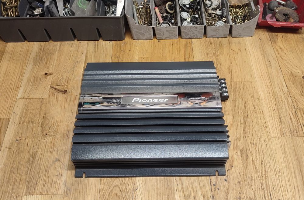 Wzmacniacz Pioneer GMX-334 4/3/2 kanały ,oldschool hi end  4x60 w rms