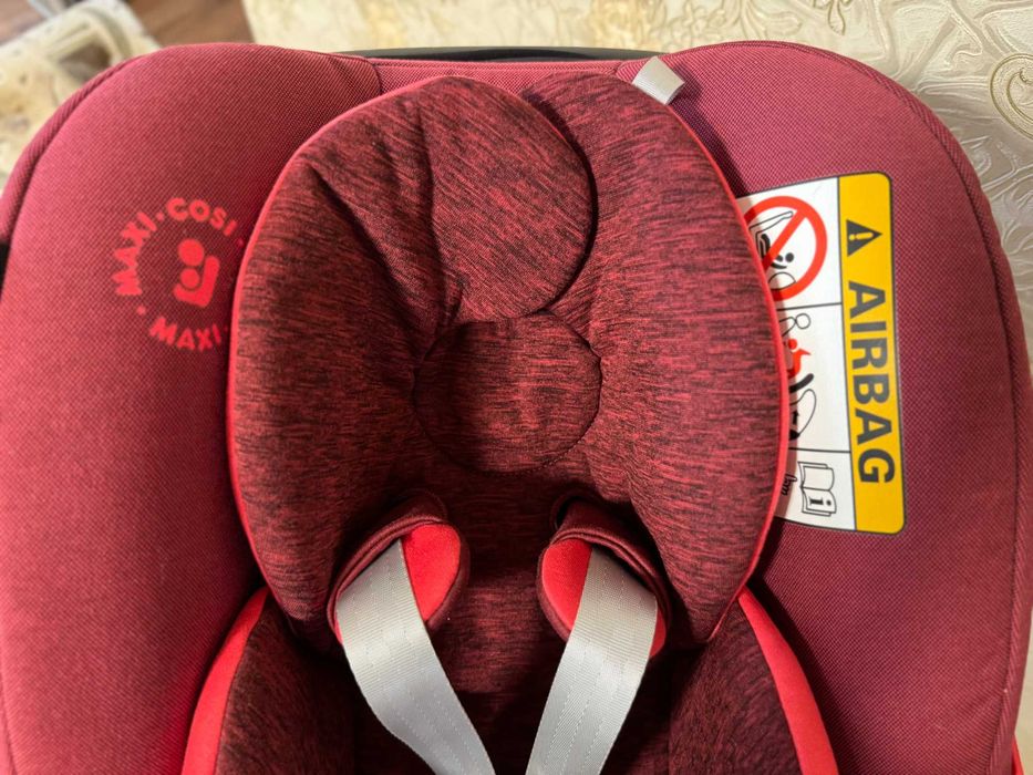 Автокрісло MAXI-COSI Pebble Pro i-Size (Essential Red)
