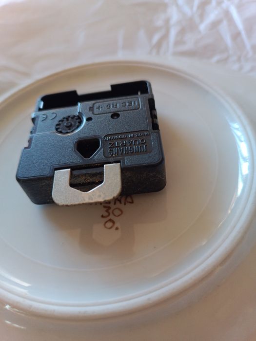 Relógio vianense a funcionar, novo