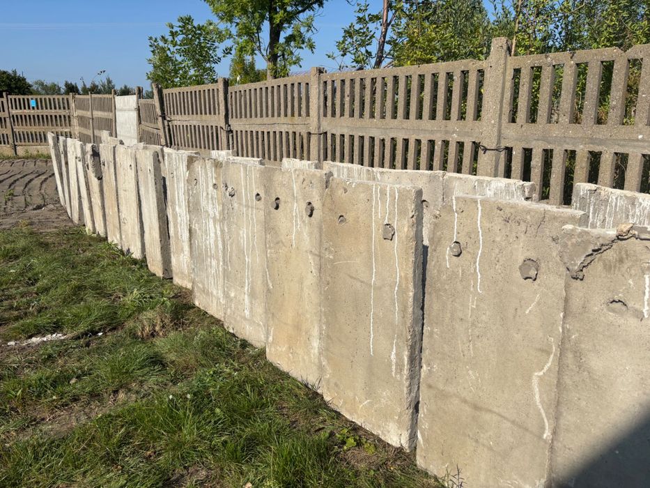 Mur oporowy L ściana betonowa zapora Elka, Elki, zasieka betonowa