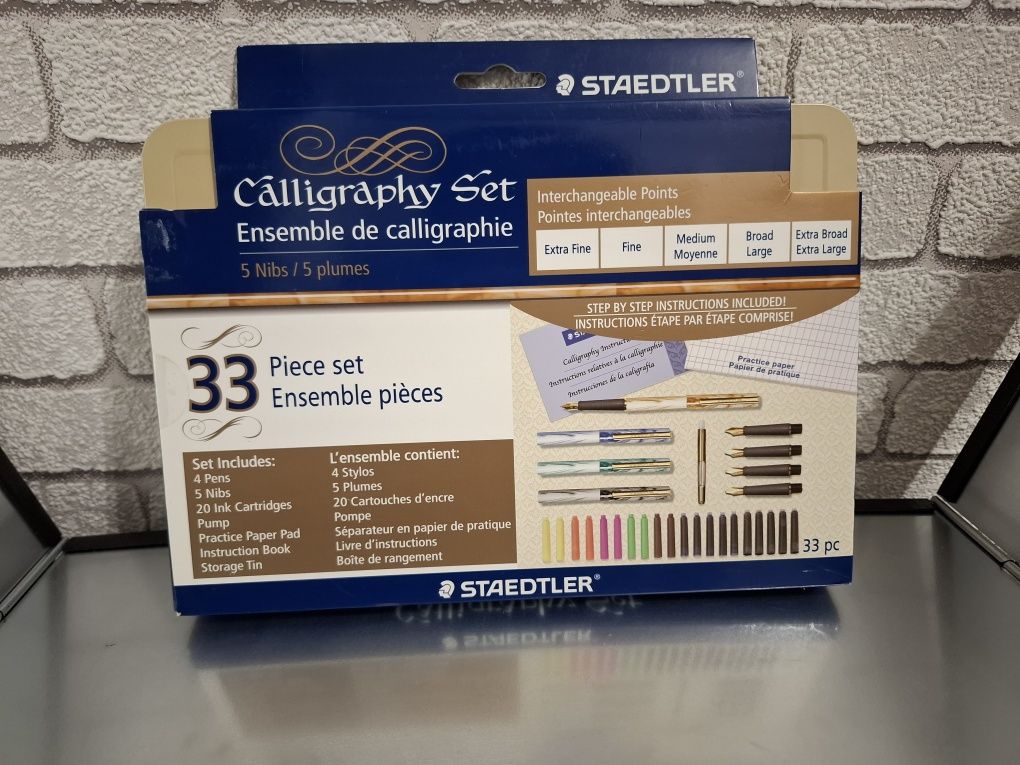 Вінтажний набір для каліграфії Staedtler з 33 предметів