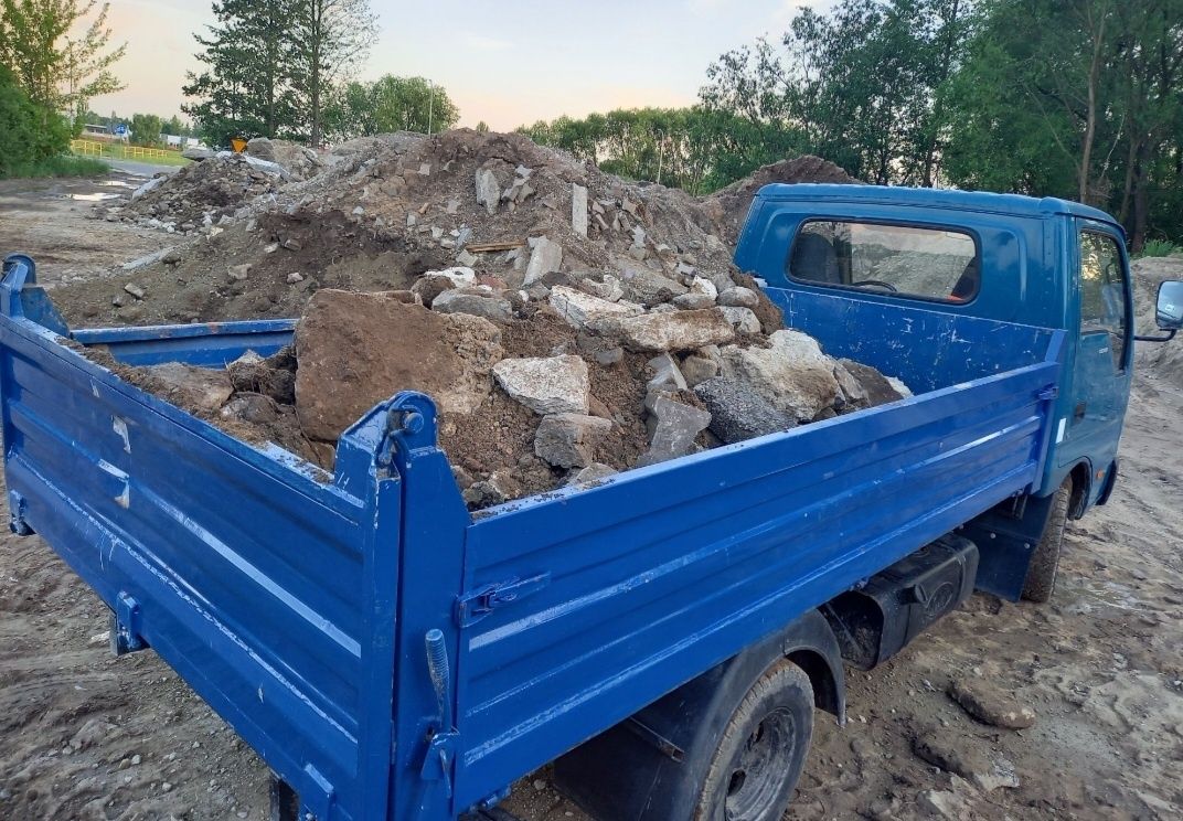 Usługi transportowe wywrotka Dmc 3.5t pozdrawiam!