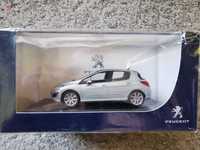 Peugeot 308 nowy, model 1:43 Norev