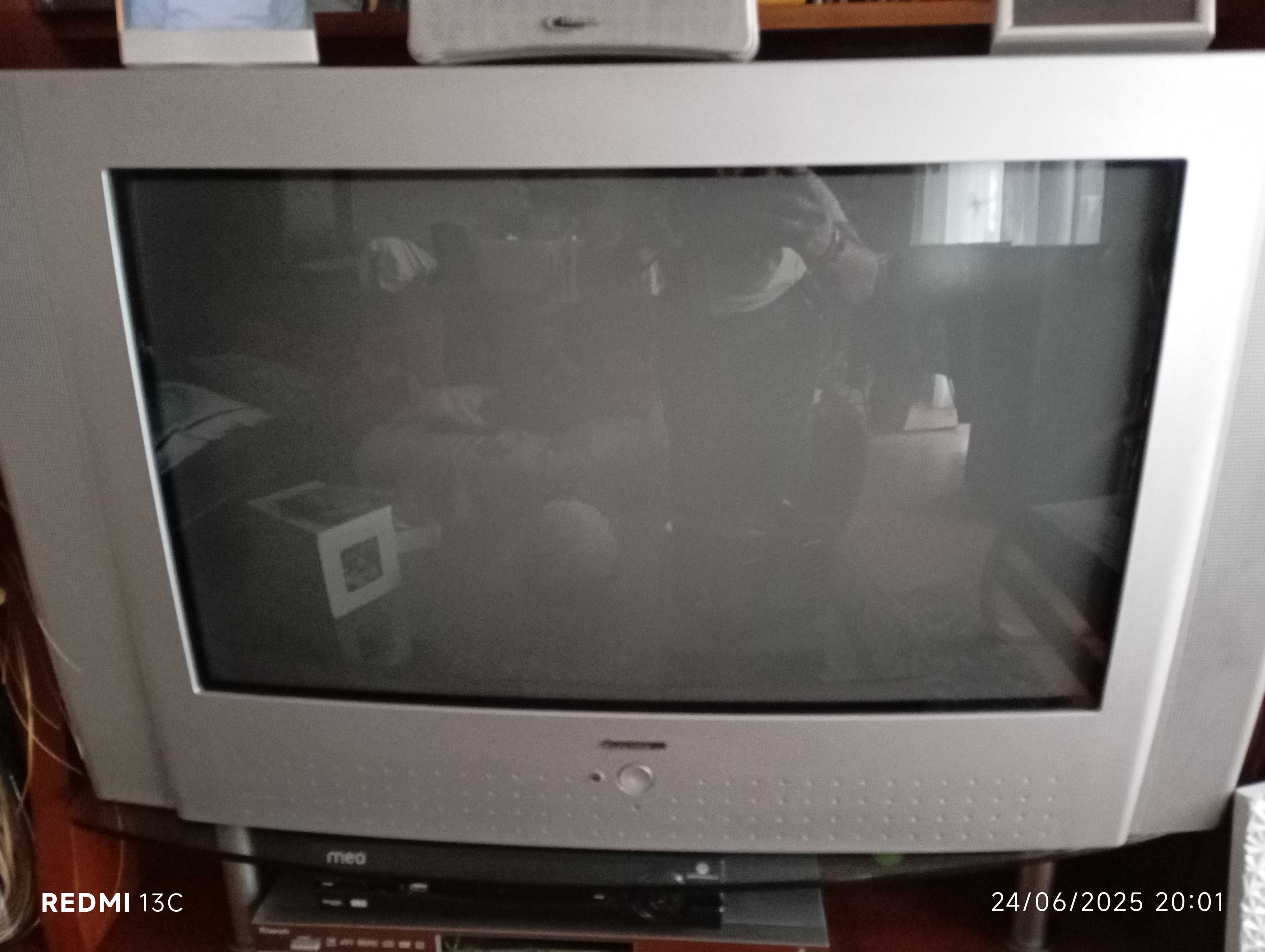 Televisão a funcionar