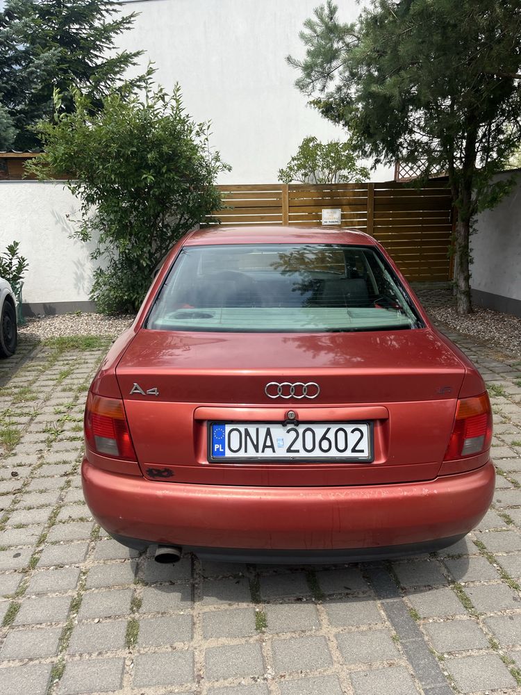 Audi a4 1.6 benzyna/Brak rdzy/ Klima sprawna