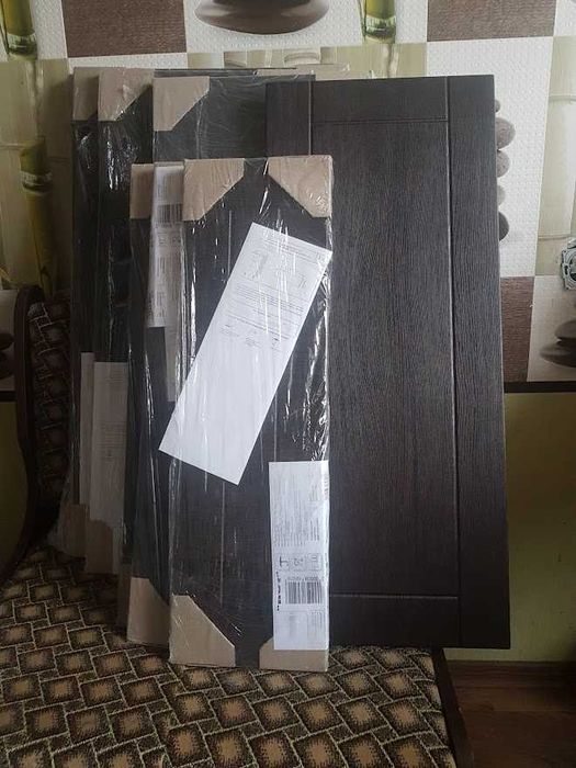 Фасади кухні (венге -тік темний). Дверцята, нові в упаковці, 8 шт.