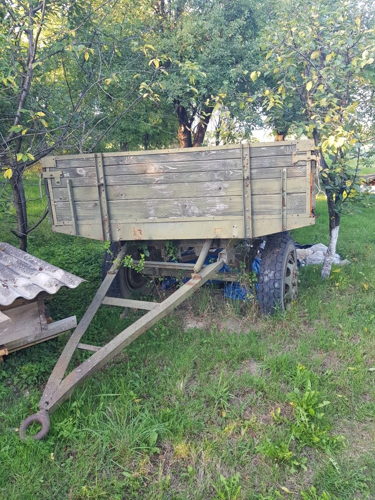 Прицеп тракторний