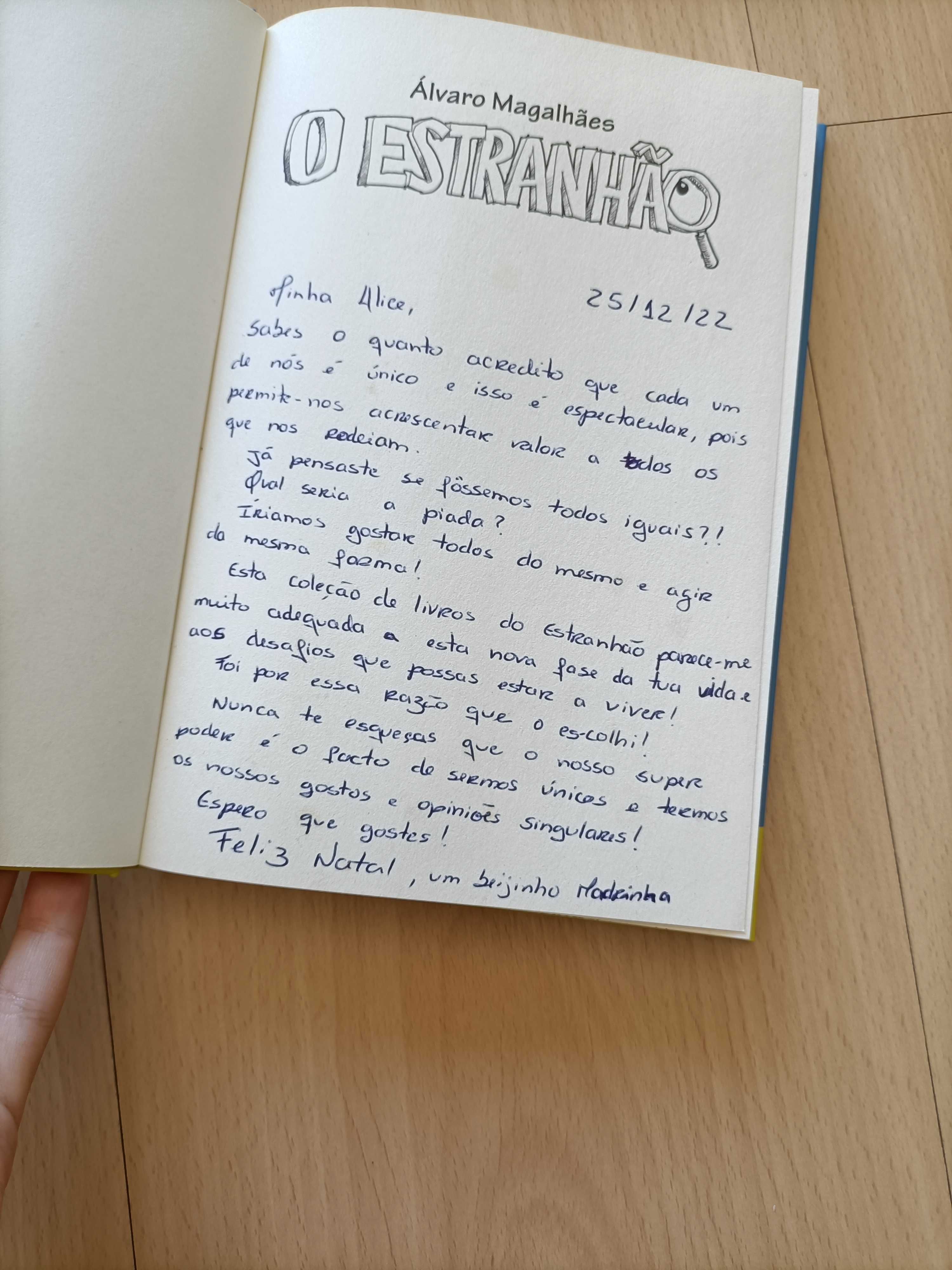 Livro-o estranhão