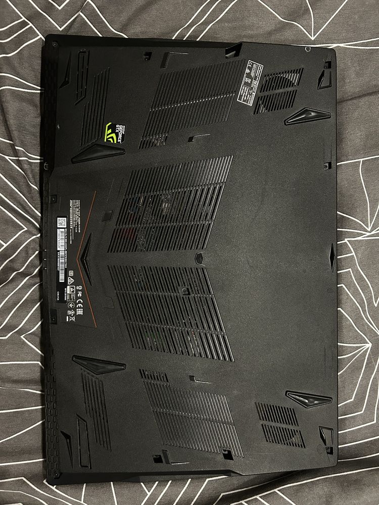 Laptop MSI GL73 - 16GB RAM - Gtx 1660Ti - i7-8750H - 1.26 TB