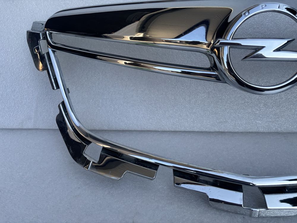 Opel Mokka I 1 chrom listwa ramka grilla grill atrapa zderzaka przód