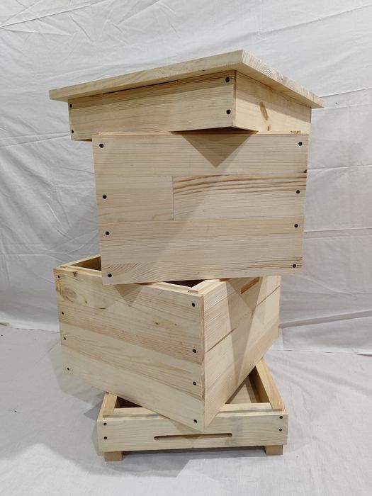 Вулики корпусні на 10-12рамок