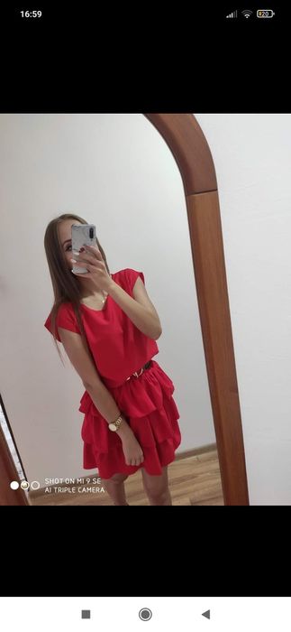 Czerwona, elegancka sukienka