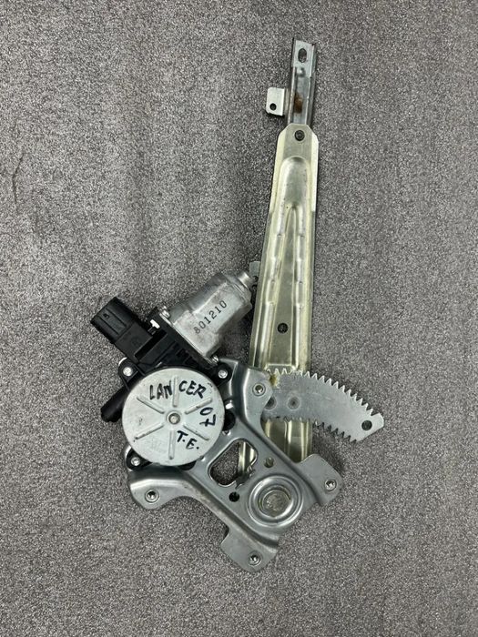 Elevador vidros trás esquerdo MITSUBISHI Lancer VII Sedan (CS_A, CT_A)