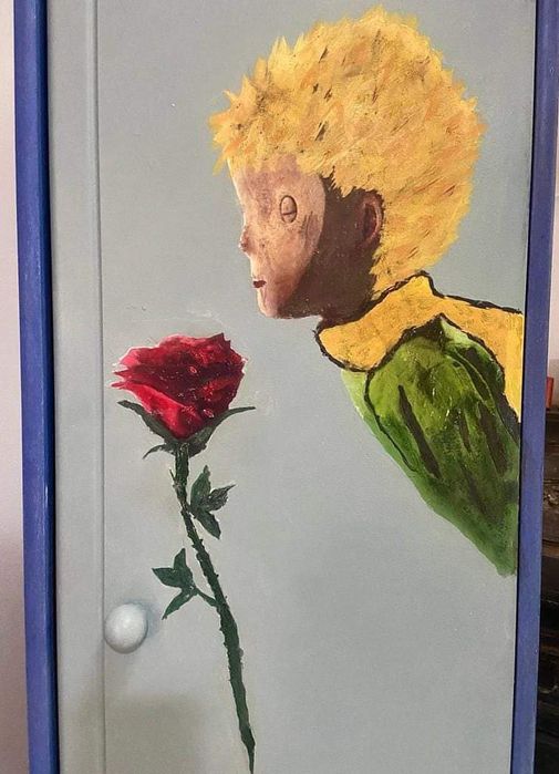 Meblościanka odnowioną z motywem Mały Książę