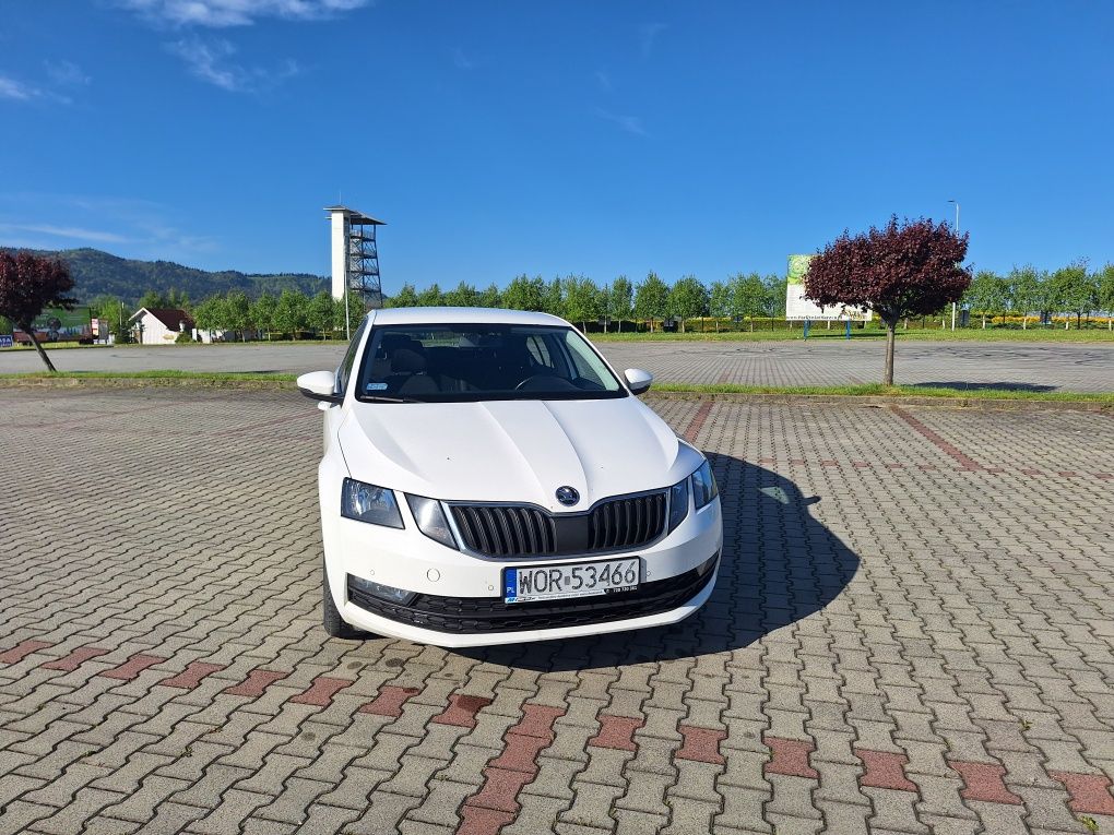 Skoda Octavia - miesięczna rata najmu w kwocie 1 700 zł/m