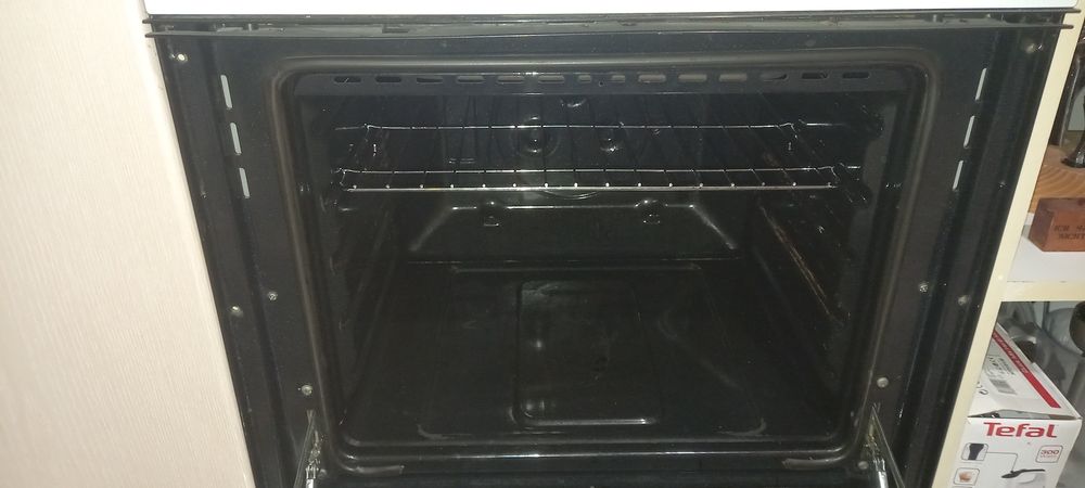 Вбудована шафа, духовка