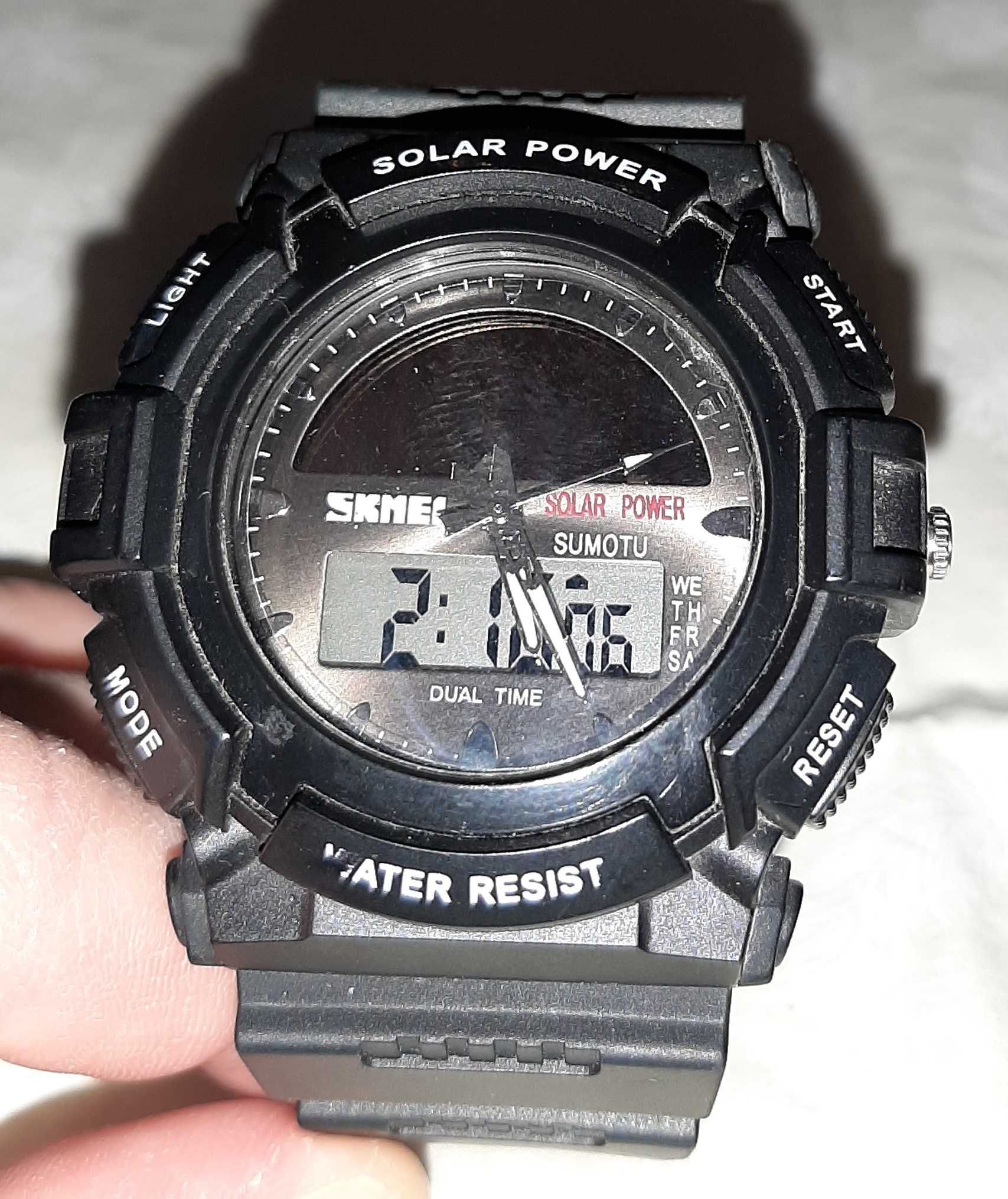 Продам наручные часы (с солнечной батареей) SKMEI 1050