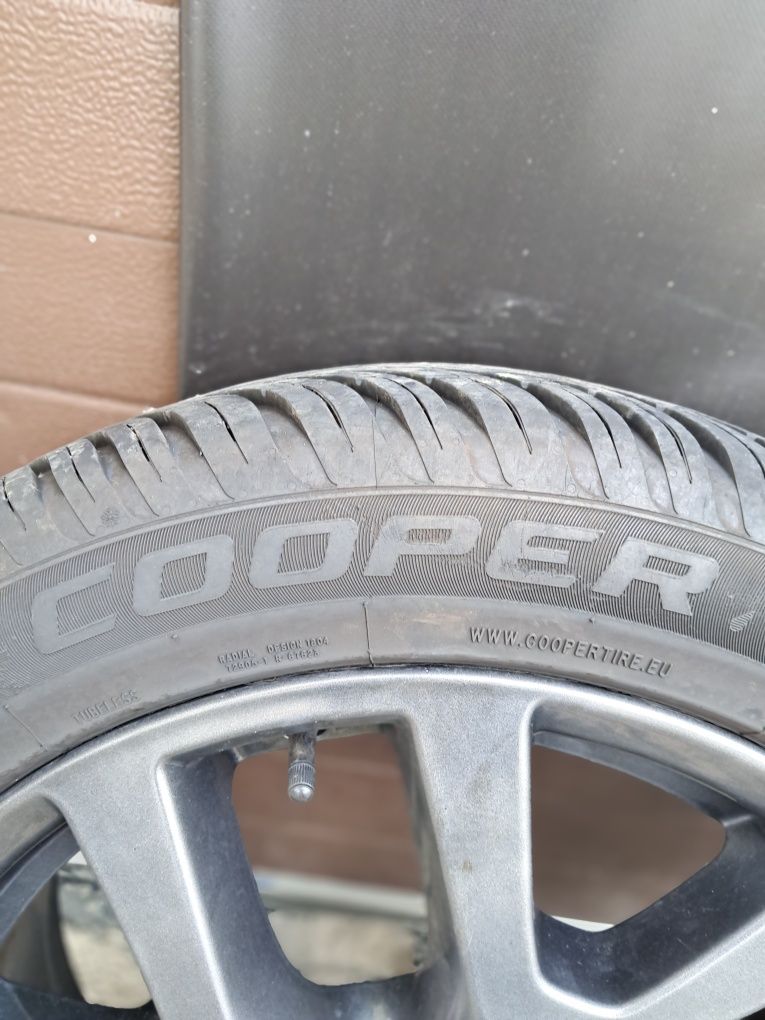 Шина шини Cooper 215 55 18