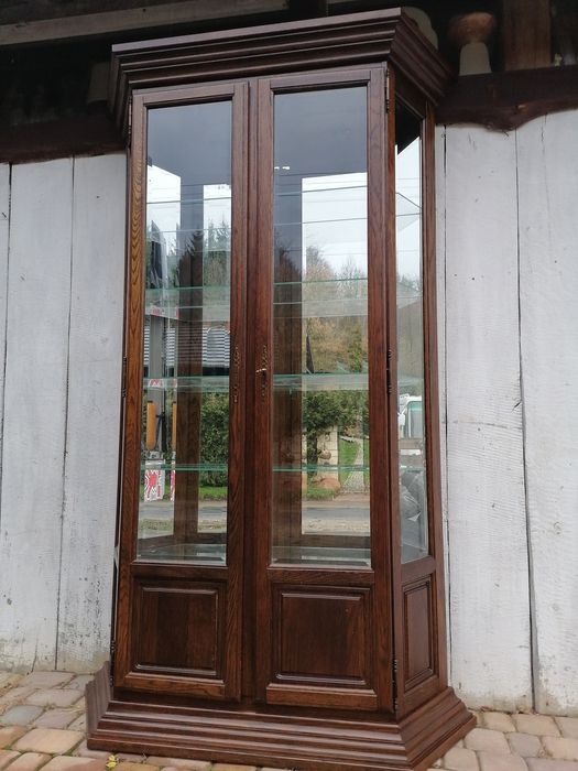 Dębowa witryna szklana