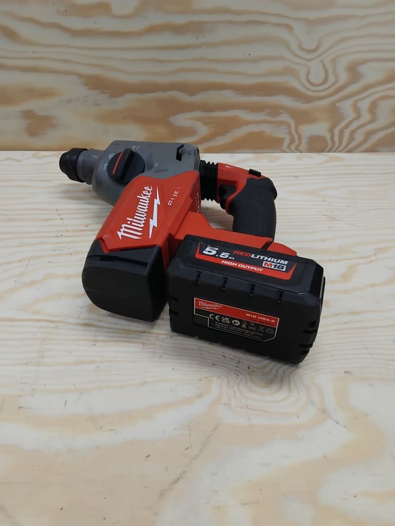 Milwaukee m18 FHXMłotowiertarka  z baterią 5,5Ah