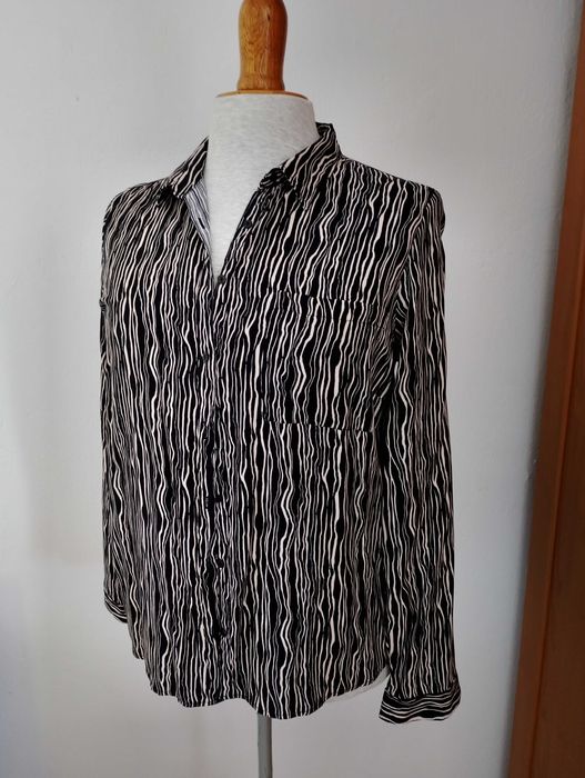 Moja garderoba. Elegancka bluzka koszulowa z wiskozy.