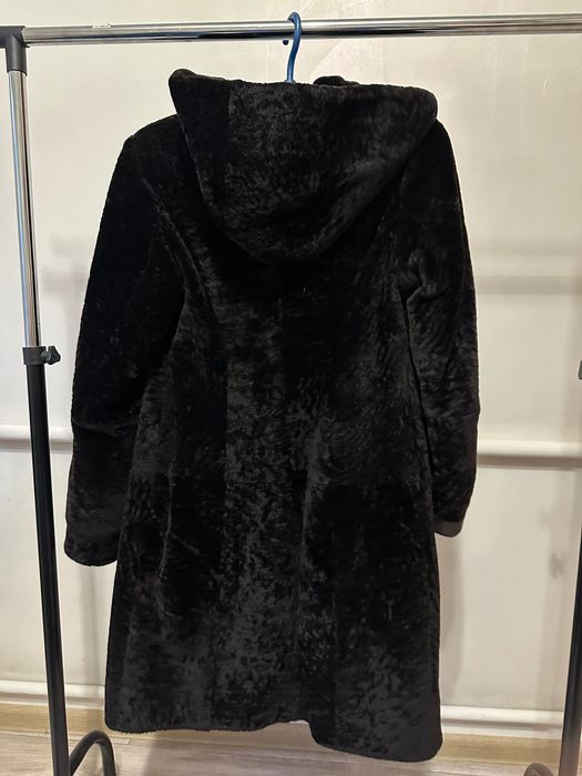 Дуже класна шуба з натурального мутону