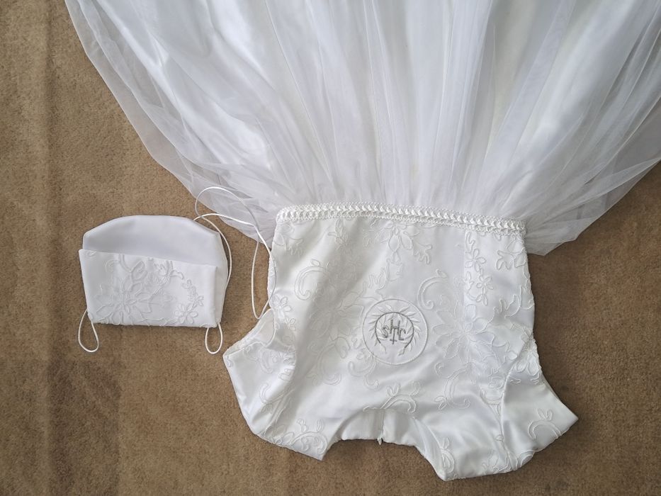 Ślczna sukienka komunijna