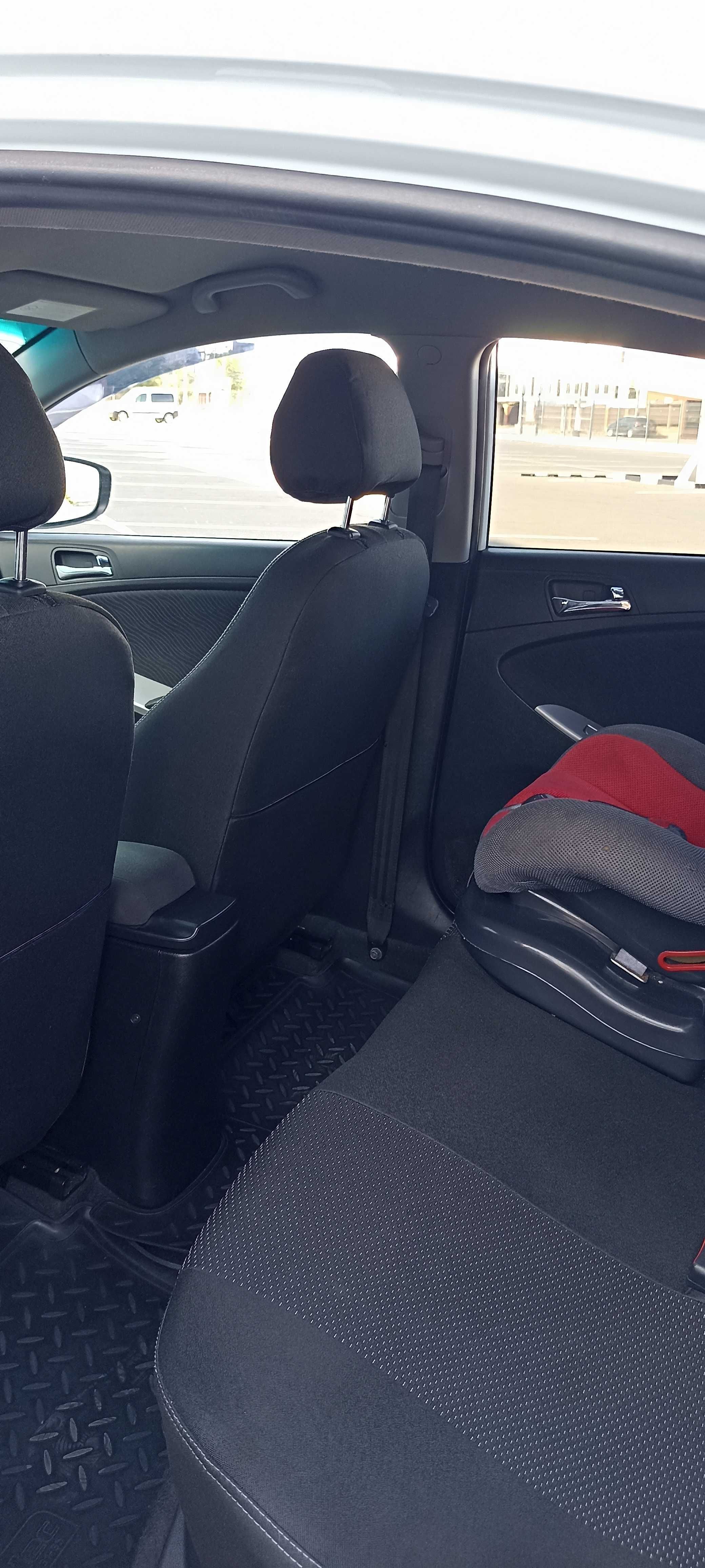 Hyundai Accent 2013