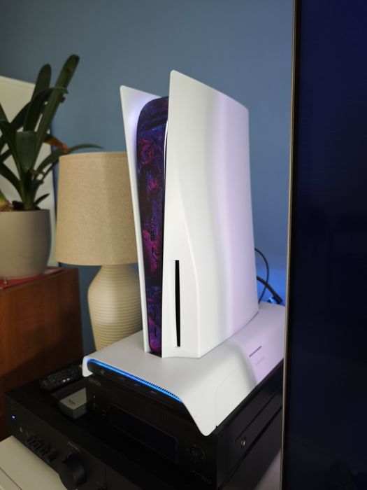 PS5 1T z napędem oraz grami