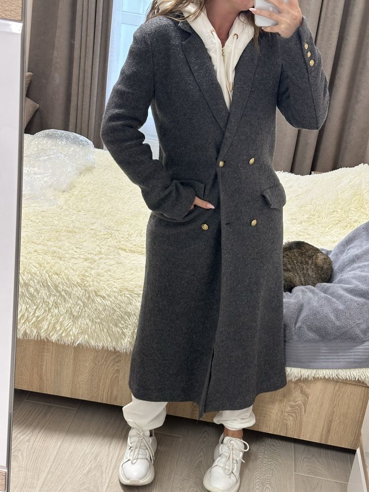 Стильне пальто Zara