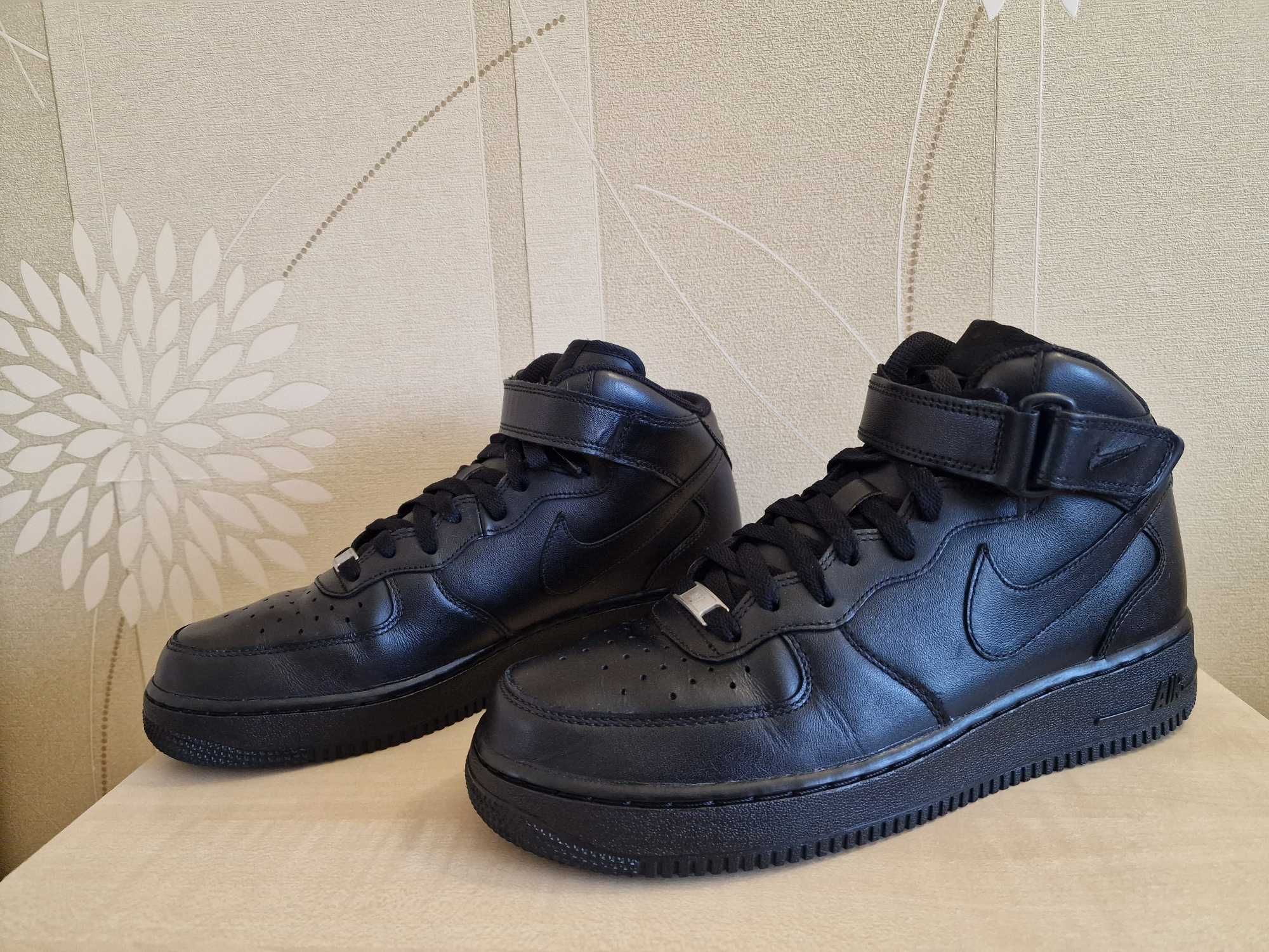 Високі шкіряні кросівки Nike Air Force 1 Mid 07 оригінал розмір 42,5