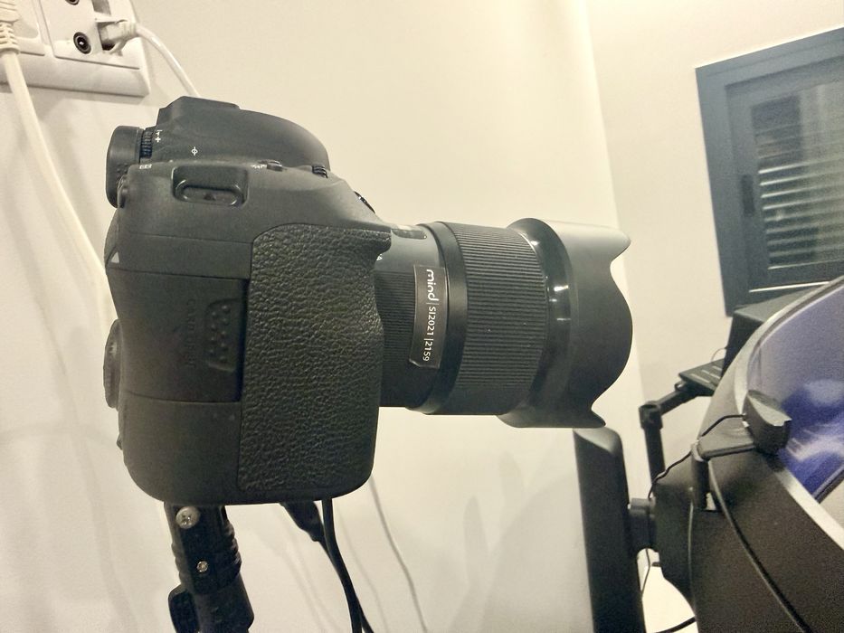 Câmera Canon EOS 6D Mark II com Lente Sigma 150-600mm