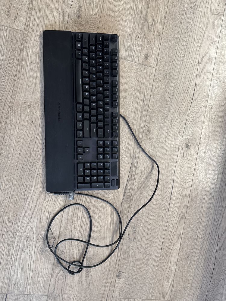 klawiatura steelseries apex 5