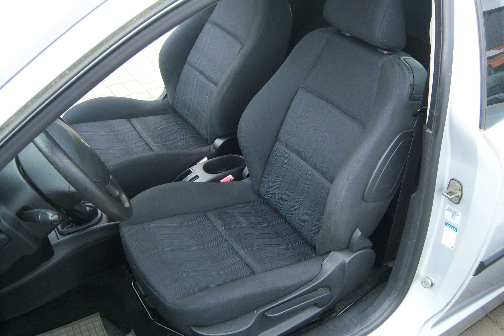 Peugeot 207 3d fotele komplet