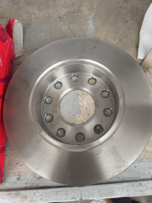 Zestaw TRW: tarcza DF4186 + klocki GDB1330 (Audi, VAG) – nowy komplet