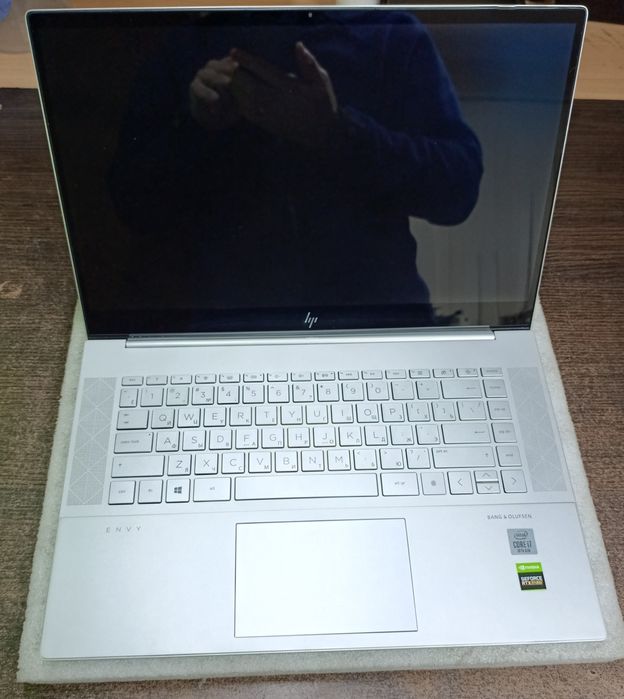 Ноутбук HP Envy Laptop 15-ep0017ur Silver