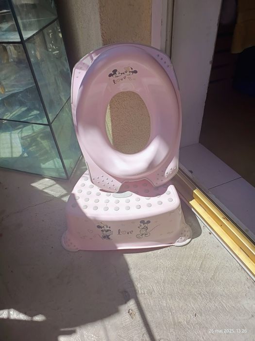 Podest wraz nakładka na sedes do nauki sikania