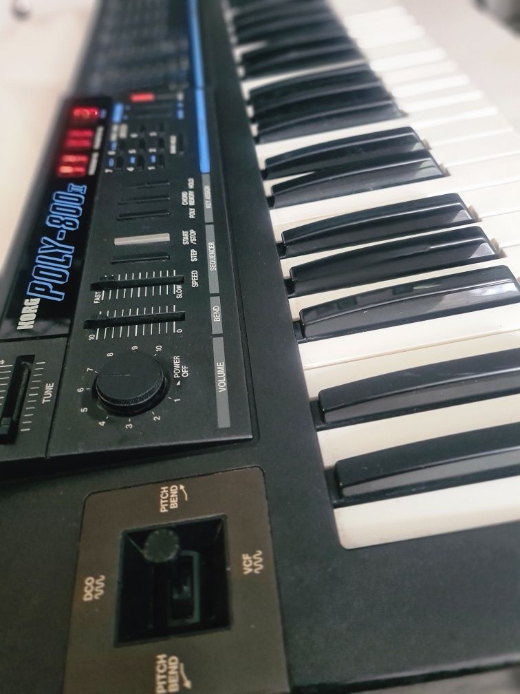 Korg Poly 800 MKII Analog!