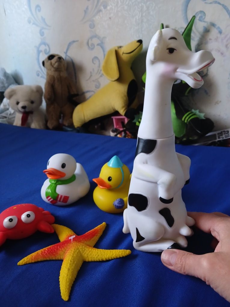 Набір іграшок для купання фірмові infantino.Уточка,каченя,краб,зірочка