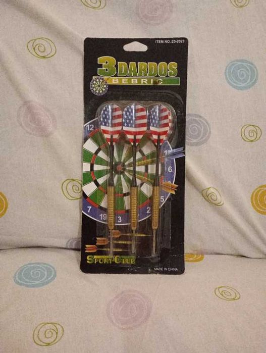 Dardos de ponta de metal