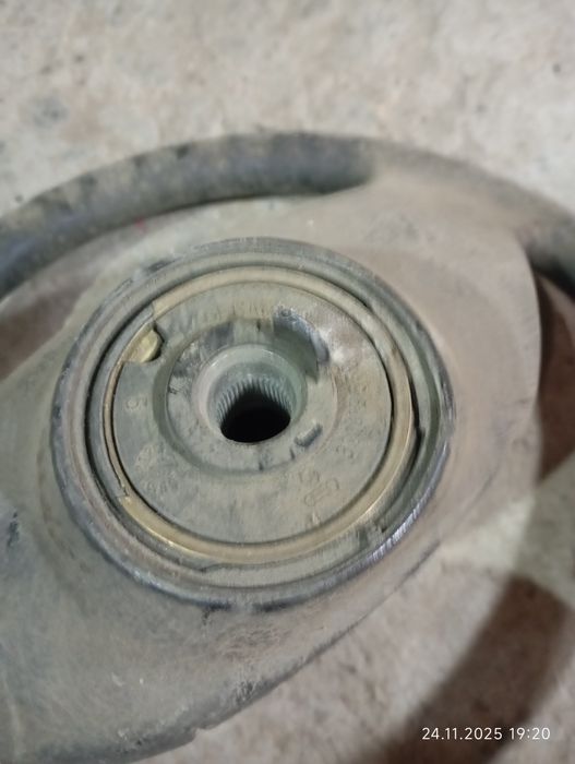 Продам руль фольцьваген гольф 2