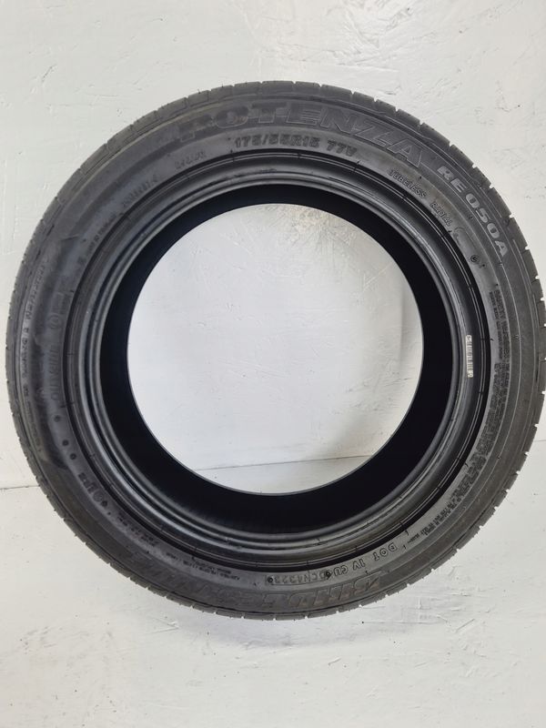 Opony Bridgestone Potenza Re050a 175/55r15/77v