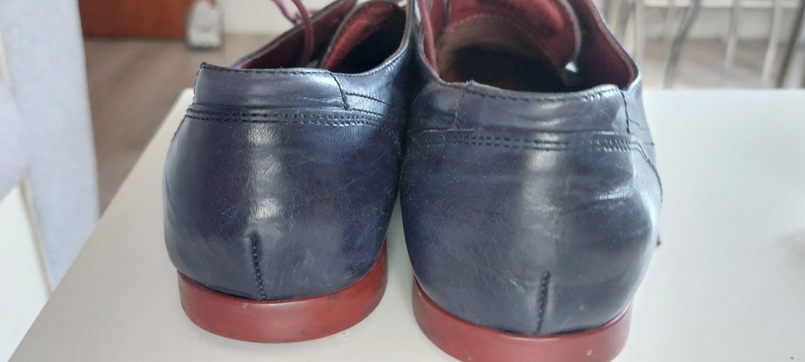 Męskie buty że skóry